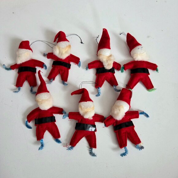 Set of 7 vintage handmade(?) felt Santas Christmas tree ornament decoration. - Picture 1 of 5